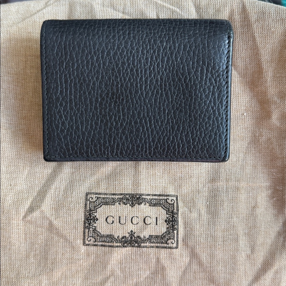 Gucci Marmont Black Leather Wallet with Gold Bow Logo and floral lining - Picture 2 of 8